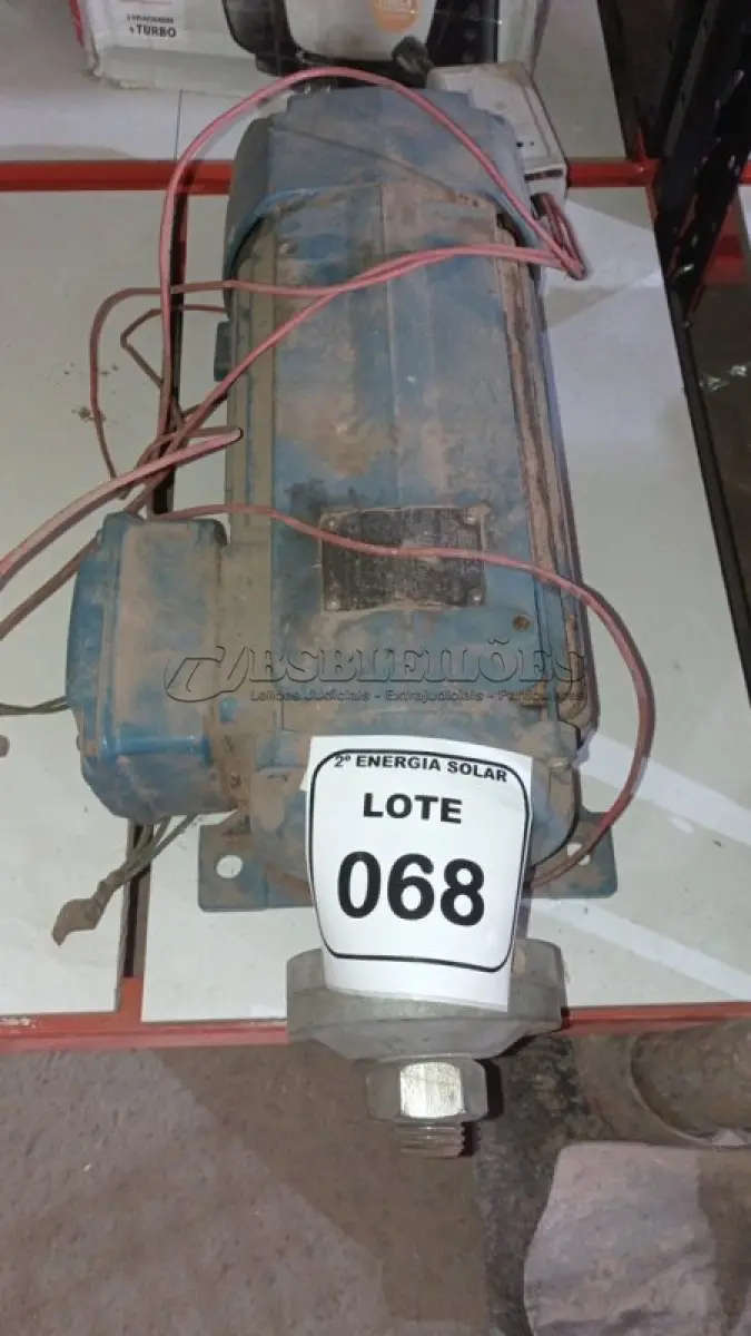 LOTE 068 - 01 MOTOR ELÉTRICO PARA SERRA DE BANCADA. (NO ESTADO) ATENÇÃO! FAZER A VISITAÇÃO ANTES DE ARREMATAR, NÃO SABEMOS SE FUNCIONA, LEILÃO NÃO TEM GARANTIA E NEM DEVOLUÇÃO, SUJEITO A POSSÍVEIS AVARIAS VISÍVEIS/OCULTAS E/OU 