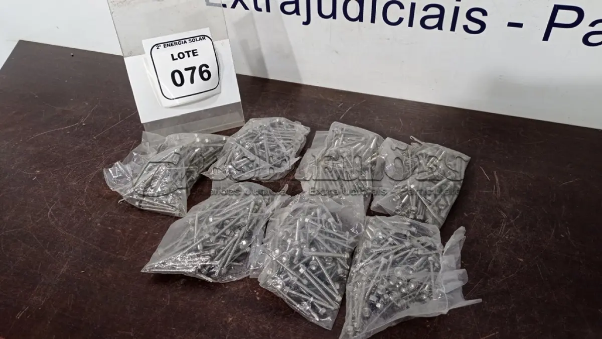 LOTE 076 - 01 LOTE COM PARAFUSOS AUTO BROCANTE EM INOX. (NO ESTADO) ATENÇÃO! FAZER A VISITAÇÃO ANTES DE ARREMATAR, NÃO SABEMOS SE FUNCIONA, LEILÃO NÃO TEM GARANTIA E NEM DEVOLUÇÃO, SUJEITO A POSSÍVEIS AVARIAS VISÍVEIS/OCULTAS E/OU AUSÊNCIA DE COMPONENTES.