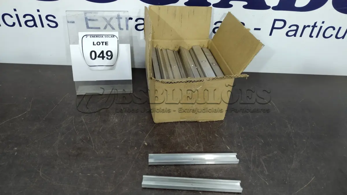 LOTE 049 - 01 LOTE COM JUNÇÕES DE PERFIS. (NO ESTADO) ATENÇÃO! FAZER A VISITAÇÃO ANTES DE ARREMATAR, NÃO SABEMOS SE FUNCIONA, LEILÃO NÃO TEM GARANTIA E NEM DEVOLUÇÃO, SUJEITO A POSSÍVEIS AVARIAS VISÍVEIS/OCULTAS E/OU AUSÊNCIA DE COMPONENTES.