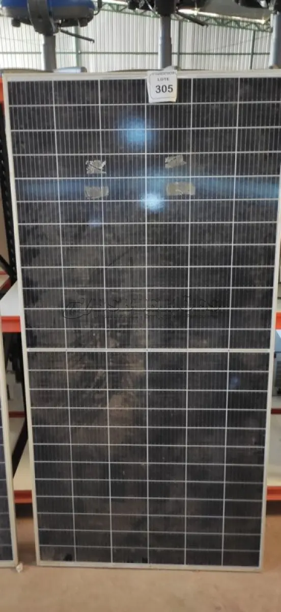 LOTE 305 - 01 MÓDULO SOLAR 405 WATTS TRINA SOLARTSM-405DE15M (11). (NO ESTADO) ATENÇÃO! FAZER A VISITAÇÃO ANTES DE ARREMATAR, NÃO SABEMOS SE FUNCIONA, LEILÃO NÃO TEM GARANTIA E NEM DEVOLUÇÃO, SUJEITO A POSSÍVEIS AVARIAS VISÍVEIS/OCULTAS