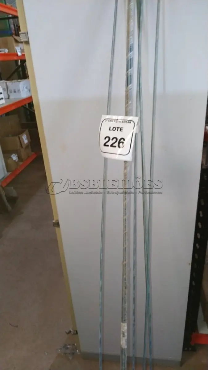 LOTE 226 - 01 LOTE COM BARRAS ROSCADAS. (NO ESTADO) ATENÇÃO! FAZER A VISITAÇÃO ANTES DE ARREMATAR, NÃO SABEMOS SE FUNCIONA, LEILÃO NÃO TEM GARANTIA E NEM DEVOLUÇÃO, SUJEITO A POSSÍVEIS AVARIAS VISÍVEIS/OCULTAS E/OU 