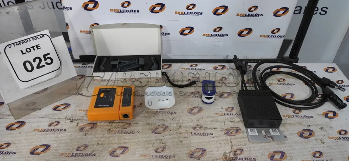 LOTE 025 - 01 TOMADA INTELIGENTE, 01 PULSE OXIMETER E 01 CONJUNTO DE ESTABILIZADOR DE TREM DE POUSO ELEVADOS PRA DRONES. (NO ESTADO) ATENÇÃO! FAZER A VISITAÇÃO ANTES DE ARREMATAR, NÃO SABEMOS SE FUNCIONA, LEILÃO NÃO TEM GARANTIA E NEM DEVOLUÇÃO, SUJEITO A POSSÍVEIS AVARIAS VISÍVEIS/OCULTAS E/OU AUSÊNCIA DE COMPONENTES.