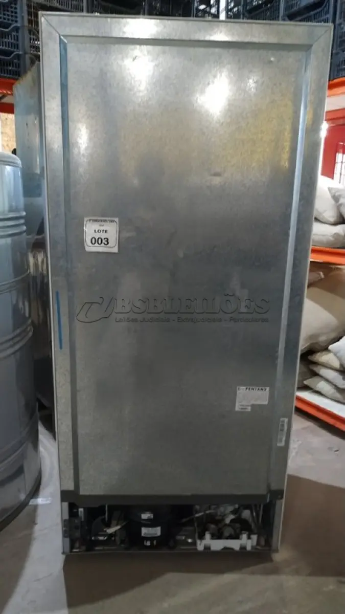 LOTE 003 - 01 GELADEIRA INVERSE MARCA BRASTEMP 220V. (NO ESTADO EM QUE SE ENCONTRA. SUJEITO A AVARIAS OCULTAS/VISÍVEIS) BF8643T