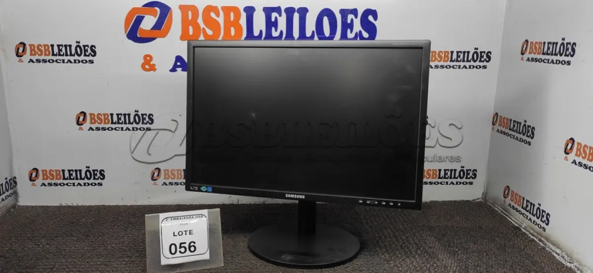 LOTE 056 - 01 MONITOR 22” MARCA SAMSUNG. (NO ESTADO EM QUE SE ENCONTRA. SUJEITO A AVARIAS OCULTAS/VISÍVEIS) AV9715H