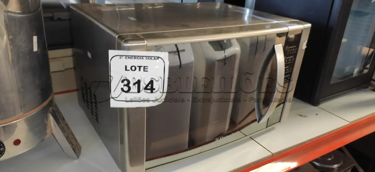 LOTE 314 - 01 FORNO MICROONDAS ELECTROLUX MEC41 31LITROS COM PRATO 220VOLTS. (NO ESTADO) ATENÇÃO! FAZER A VISITAÇÃO ANTES DE ARREMATAR, NÃO SABEMOS SE FUNCIONA, LEILÃO NÃO TEM GARANTIA E NEM DEVOLUÇÃO, SUJEITO A POSSÍVEIS AVARIAS VISÍVEIS/OCULTAS E/OU AUSÊNCIA DE COMPONENTES.