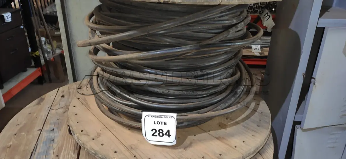 LOTE 284 - 115M DE FIO EM ALUMÍNIO ISOLADO PRETO 0,95MM. (NO ESTADO) ATENÇÃO! FAZER A VISITAÇÃO ANTES DE ARREMATAR, NÃO SABEMOS SE FUNCIONA, LEILÃO NÃO TEM GARANTIA E NEM DEVOLUÇÃO, SUJEITO A POSSÍVEIS AVARIAS VISÍVEIS/OCULTAS