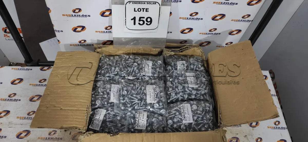 LOTE 159 - 01 CAIXA COM PARAFUSOS SEXTAVADOS AUTO BROCANTE 5.5X25. (NO ESTADO) ATENÇÃO! FAZER A VISITAÇÃO ANTES DE ARREMATAR, NÃO SABEMOS SE FUNCIONA, LEILÃO NÃO TEM GARANTIA E NEM DEVOLUÇÃO, SUJEITO A POSSÍVEIS AVARIAS VISÍVEIS/OCULTAS E/OU AUSÊNCIA DE COMPONENTES.