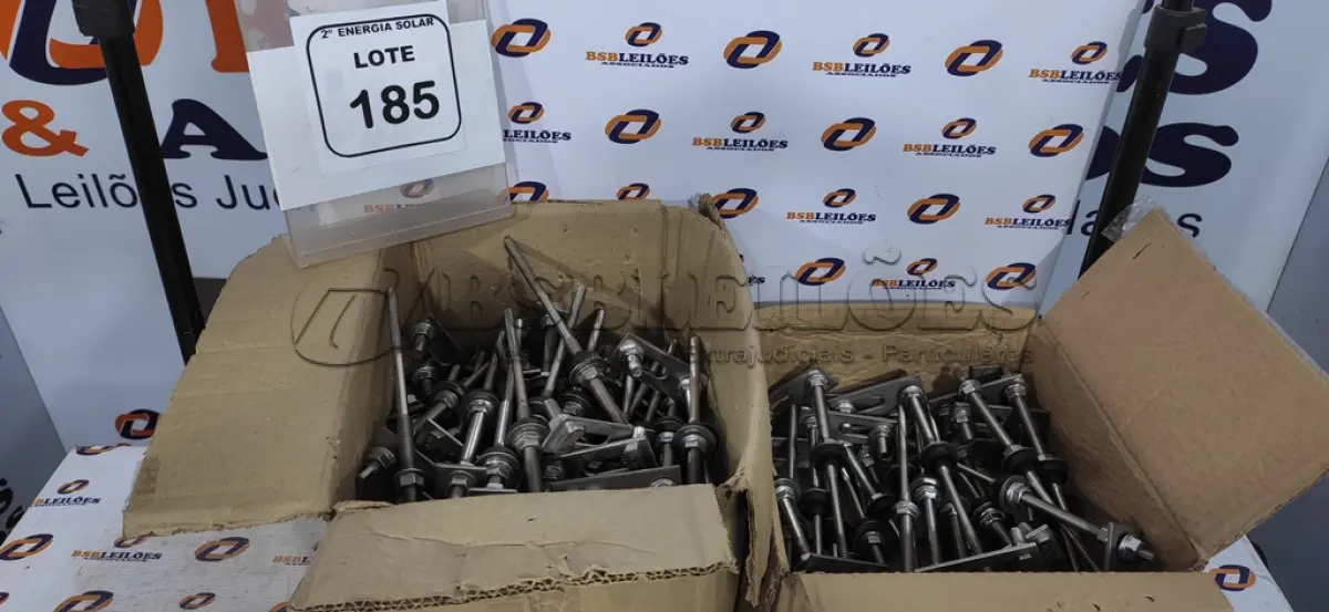 LOTE 185 - 02 CAIXAS COM PARAFUSOS DE FIXAÇÃO METÁLICO M10 X 250MM AÇO INOX.  (NO ESTADO) ATENÇÃO! FAZER A VISITAÇÃO ANTES DE ARREMATAR, NÃO SABEMOS SE FUNCIONA, LEILÃO NÃO TEM GARANTIA E NEM DEVOLUÇÃO, SUJEITO A POSSÍVEIS AVARIAS VISÍVEIS/OCULTAS E/OU AUSÊNCIA DE COMPONENTES.