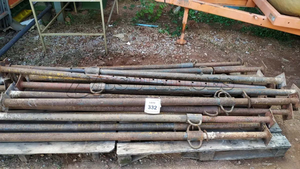 LOTE 332 - 01 LOTE COM 22 ESTACAS DE FERRO. (NO ESTADO) ATENÇÃO! FAZER A VISITAÇÃO ANTES DE ARREMATAR, NÃO SABEMOS SE FUNCIONA, LEILÃO NÃO TEM GARANTIA E NEM DEVOLUÇÃO, SUJEITO A POSSÍVEIS AVARIAS VISÍVEIS/OCULTAS E/OU AUSÊNCIA DE COMPONENTES.