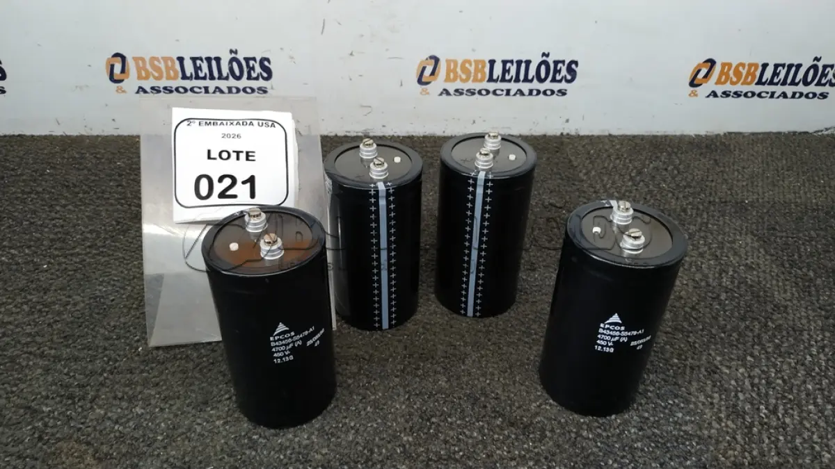 LOTE 021 - 04 CAPACITORES EPCOS 4700NF 450V. (NO ESTADO EM QUE SE ENCONTRA. SUJEITO A AVARIAS OCULTAS/VISÍVEIS)