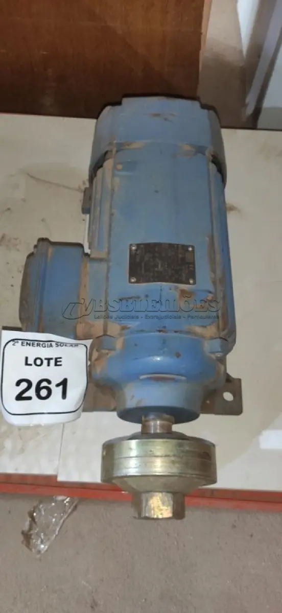 LOTE 261 - 01 MOTOR ELÉTRICO PARA SERRA DE BANCADA. (NO ESTADO) ATENÇÃO! FAZER A VISITAÇÃO ANTES DE ARREMATAR, NÃO SABEMOS SE FUNCIONA, LEILÃO NÃO TEM GARANTIA E NEM DEVOLUÇÃO, SUJEITO A POSSÍVEIS AVARIAS VISÍVEIS/OCULTAS E/OU 