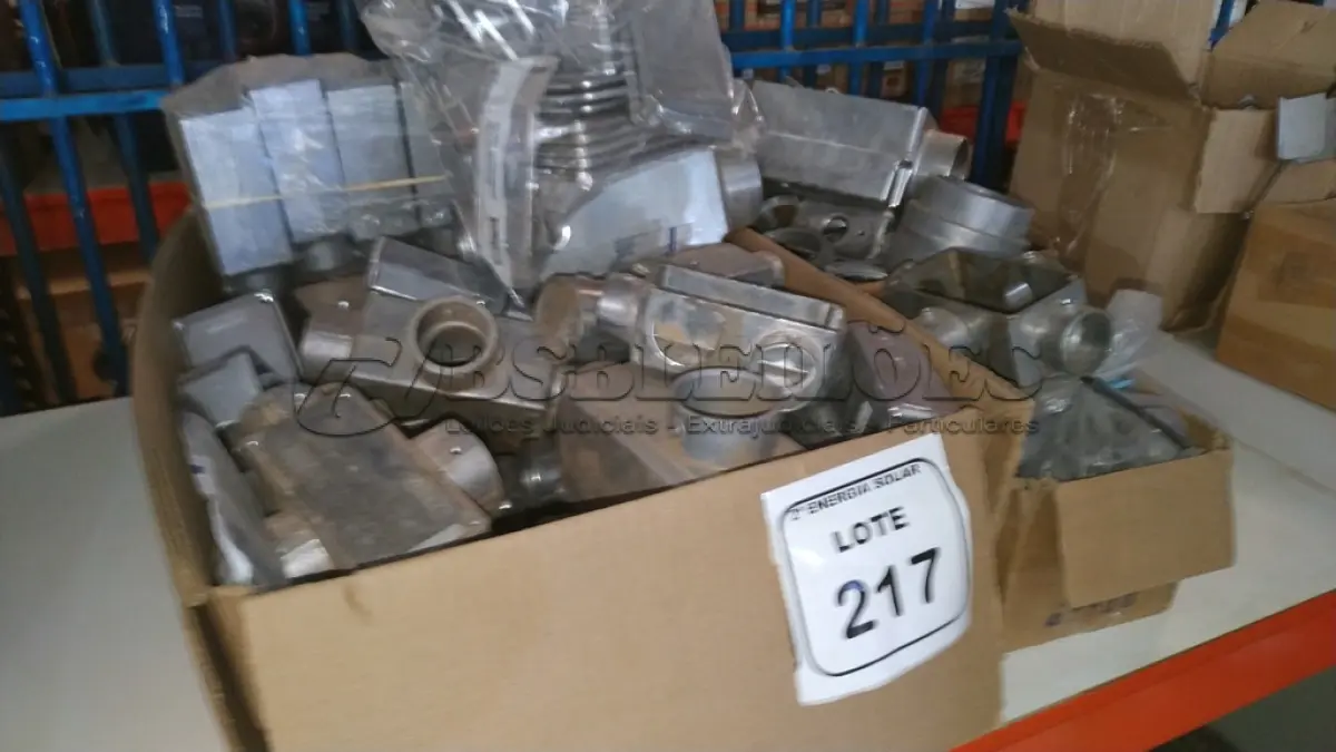 LOTE 217 - 01 LOTE COM ELETRODUTOS TAMANHOS DIVERSOS. (NO ESTADO) ATENÇÃO! FAZER A VISITAÇÃO ANTES DE ARREMATAR, NÃO SABEMOS SE FUNCIONA, LEILÃO NÃO TEM GARANTIA E NEM DEVOLUÇÃO, SUJEITO A POSSÍVEIS AVARIAS VISÍVEIS/OCULTAS E/OU AUSÊNCIA DE COMPONENTES.