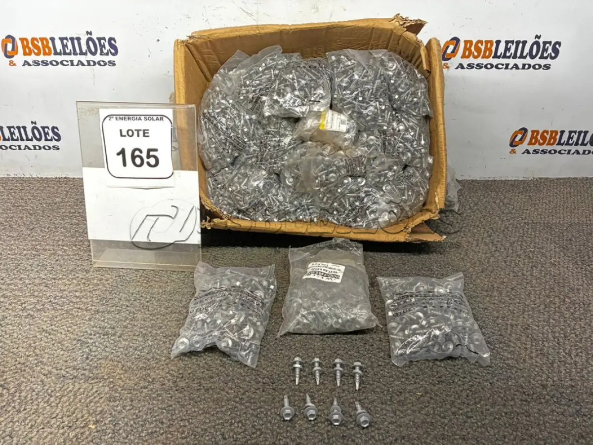LOTE 165 - 01 CAIXA COM PARAFUSOS SEXTAVADOS AUTO BROCANTE 5.5X25. (NO ESTADO) ATENÇÃO! FAZER A VISITAÇÃO ANTES DE ARREMATAR, NÃO SABEMOS SE FUNCIONA, LEILÃO NÃO TEM GARANTIA E NEM DEVOLUÇÃO, SUJEITO A POSSÍVEIS AVARIAS VISÍVEIS/OCULTAS E/OU AUSÊNCIA DE COMPONENTES.