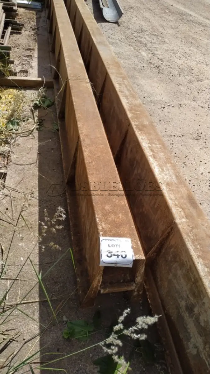 LOTE 346 - 01 FORMA EM FERRO PARA COLUNA. (NO ESTADO) ATENÇÃO! FAZER A VISITAÇÃO ANTES DE ARREMATAR, NÃO SABEMOS SE FUNCIONA, LEILÃO NÃO TEM GARANTIA E NEM DEVOLUÇÃO, SUJEITO A POSSÍVEIS AVARIAS VISÍVEIS/OCULTAS E/OU AUSÊNCIA DE COMPONENTES.