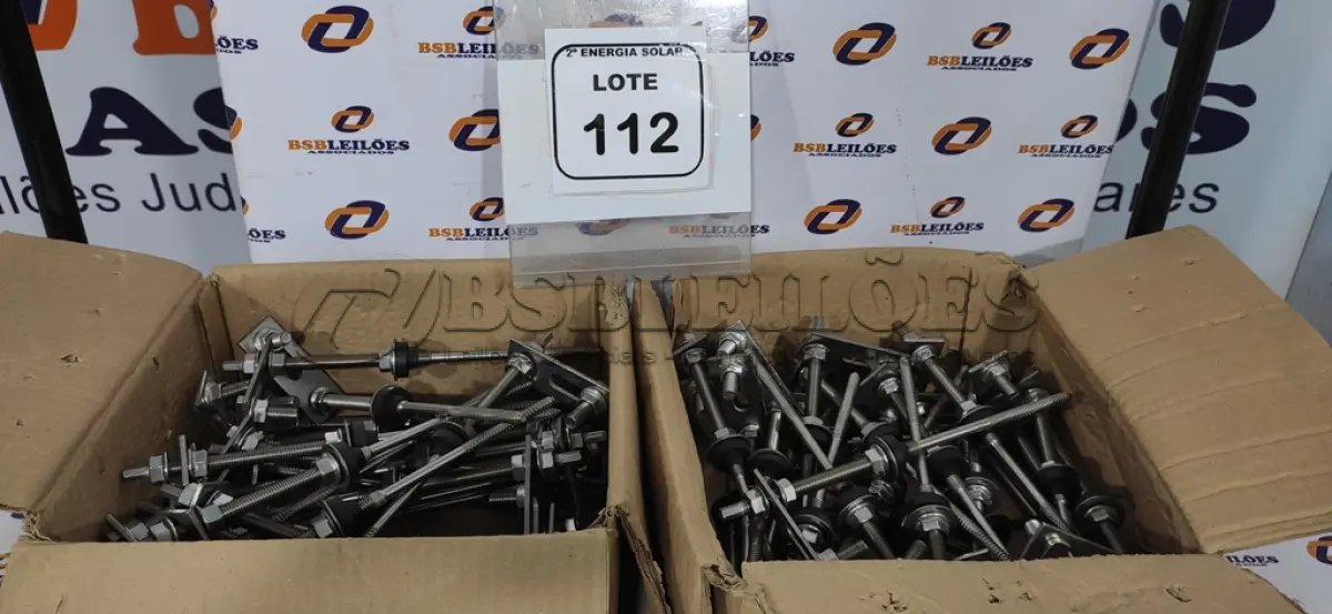 LOTE 112 - 02 CAIXAS COM PARAFUSOS DE FIXAÇÃO METÁLICO M10 X 250MM AÇO INOX.  (NO ESTADO) ATENÇÃO! FAZER A VISITAÇÃO ANTES DE ARREMATAR, NÃO SABEMOS SE FUNCIONA, LEILÃO NÃO TEM GARANTIA E NEM DEVOLUÇÃO, SUJEITO A POSSÍVEIS AVARIAS VISÍVEIS/OCULTAS E/OU AUSÊNCIA DE COMPONENTES.
