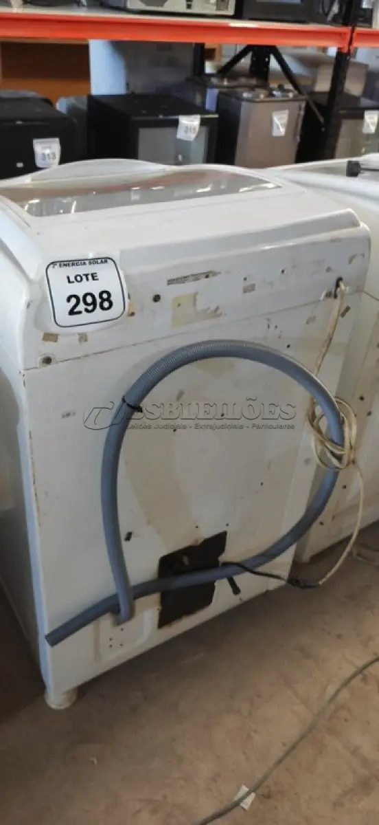 LOTE 298 - 01 MÁQUINA DE LAVAR ROUPAS BRASTEMP 8KG 220VOLTS. (NO ESTADO) ATENÇÃO! FAZER A VISITAÇÃO ANTES DE ARREMATAR, NÃO SABEMOS SE FUNCIONA, LEILÃO NÃO TEM GARANTIA E NEM DEVOLUÇÃO, SUJEITO A POSSÍVEIS AVARIAS VISÍVEIS/OCULTAS E/OU AUSÊNCIA DE COMPONENTES.