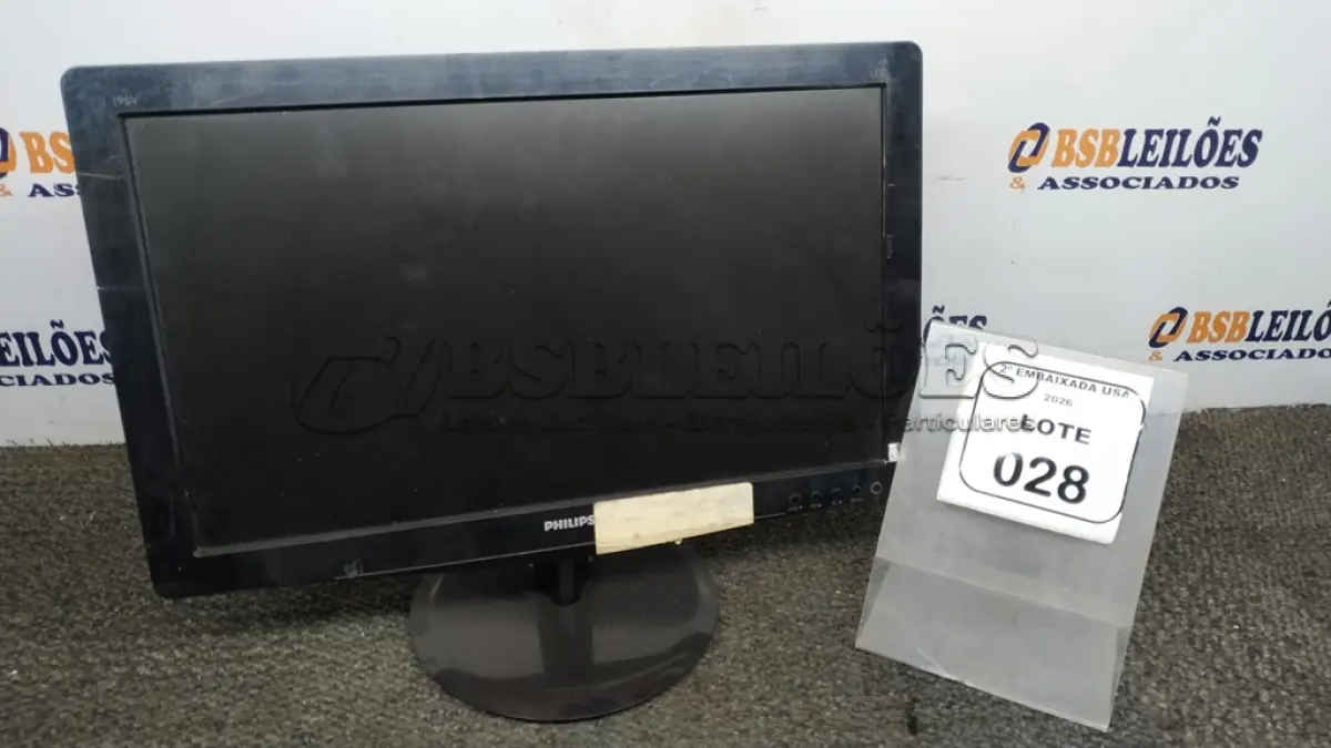 LOTE 028 - 01 MONITOR LCD MARCA PHILIPS S/N:FXBA12400522788. (NO ESTADO EM QUE SE ENCONTRA. SUJEITO A AVARIAS OCULTAS/VISÍVEIS.)