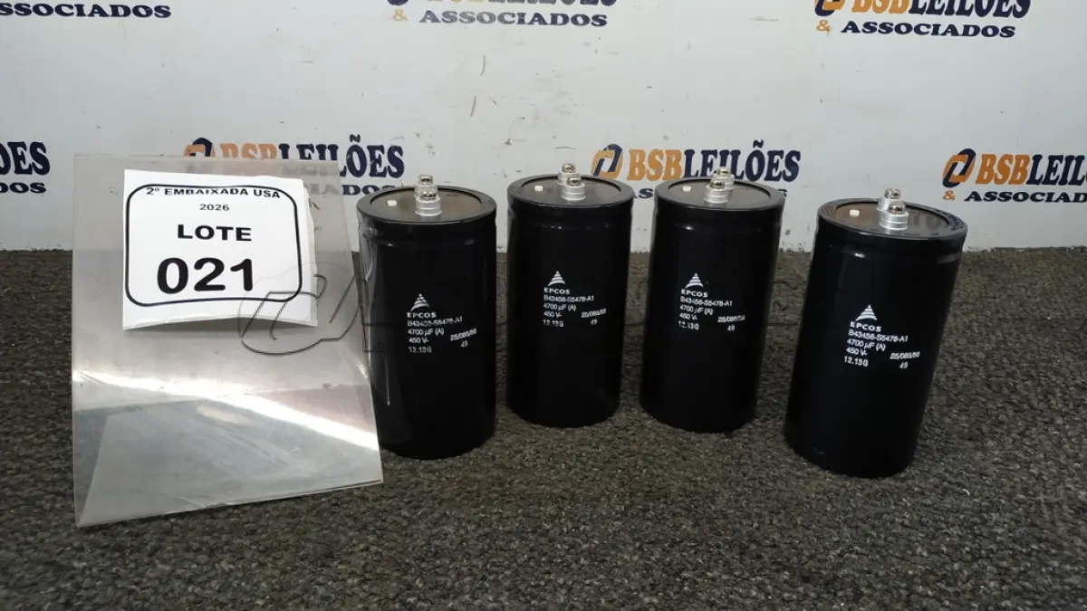 LOTE 021 - 04 CAPACITORES EPCOS 4700NF 450V. (NO ESTADO EM QUE SE ENCONTRA. SUJEITO A AVARIAS OCULTAS/VISÍVEIS)