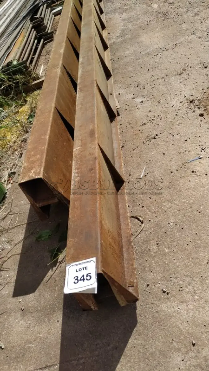 LOTE 345 - 01 FORMA EM FERRO PARA COLUNA. (NO ESTADO) ATENÇÃO! FAZER A VISITAÇÃO ANTES DE ARREMATAR, NÃO SABEMOS SE FUNCIONA, LEILÃO NÃO TEM GARANTIA E NEM DEVOLUÇÃO, SUJEITO A POSSÍVEIS AVARIAS VISÍVEIS/OCULTAS E/OU AUSÊNCIA DE COMPONENTES.