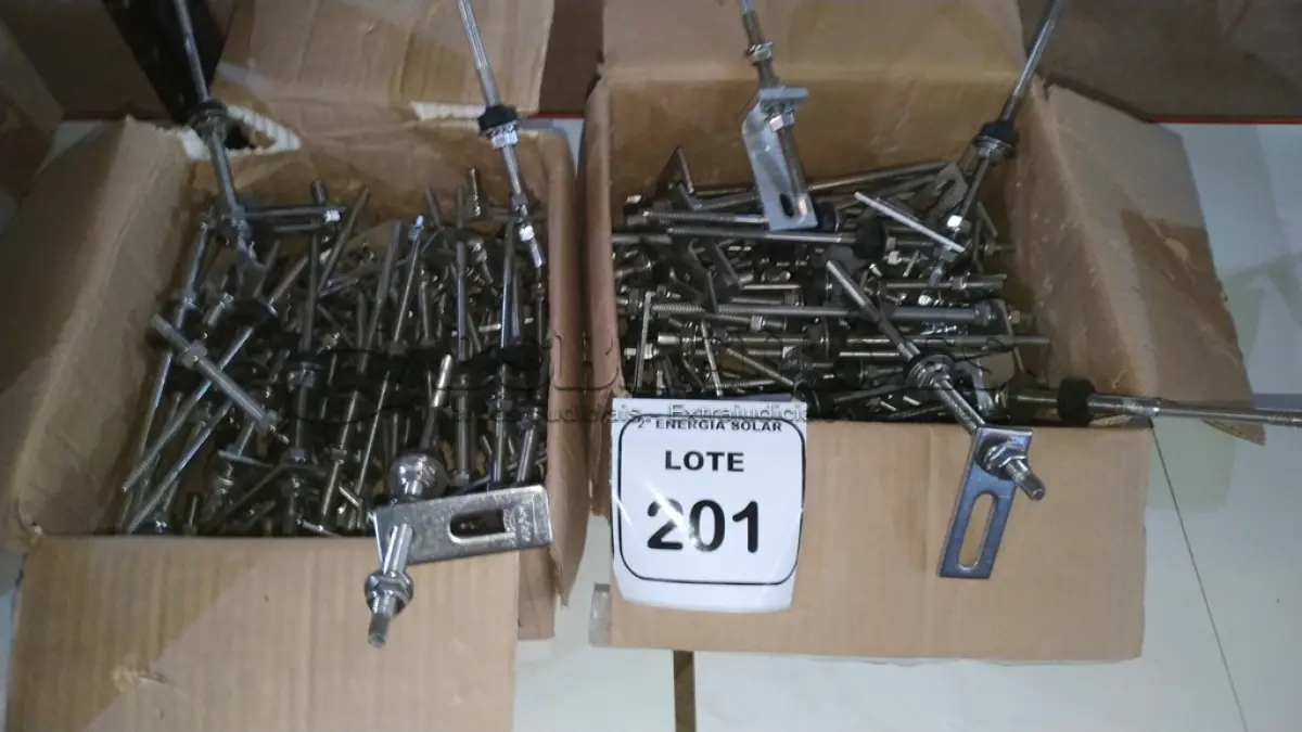 LOTE 201 - 02 CAIXAS COM PARAFUSOS DE FIXAÇÃO METÁLICO M10 X 250MM AÇO INOX.  (NO ESTADO) ATENÇÃO! FAZER A VISITAÇÃO ANTES DE ARREMATAR, NÃO SABEMOS SE FUNCIONA, LEILÃO NÃO TEM GARANTIA E NEM DEVOLUÇÃO, SUJEITO A POSSÍVEIS AVARIAS VISÍVEIS/OCULTAS E/OU AUSÊNCIA DE COMPONENTES.