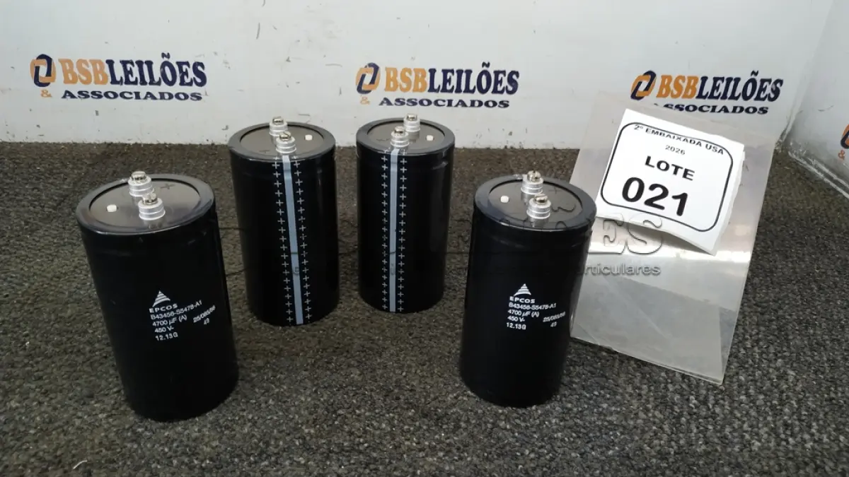 LOTE 021 - 04 CAPACITORES EPCOS 4700NF 450V. (NO ESTADO EM QUE SE ENCONTRA. SUJEITO A AVARIAS OCULTAS/VISÍVEIS)