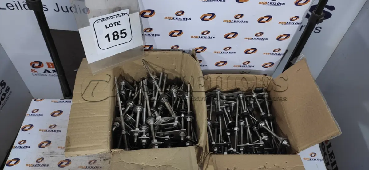 LOTE 185 - 02 CAIXAS COM PARAFUSOS DE FIXAÇÃO METÁLICO M10 X 250MM AÇO INOX.  (NO ESTADO) ATENÇÃO! FAZER A VISITAÇÃO ANTES DE ARREMATAR, NÃO SABEMOS SE FUNCIONA, LEILÃO NÃO TEM GARANTIA E NEM DEVOLUÇÃO, SUJEITO A POSSÍVEIS AVARIAS VISÍVEIS/OCULTAS E/OU AUSÊNCIA DE COMPONENTES.