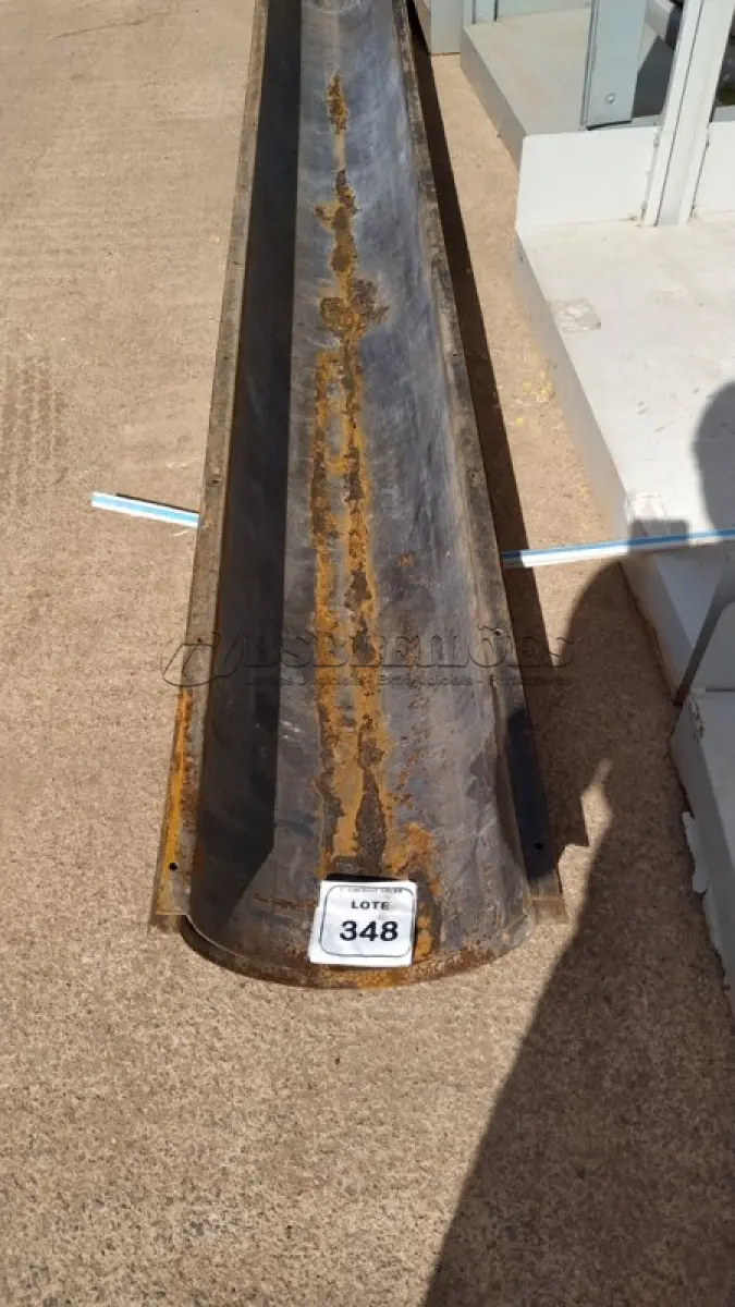 LOTE 348 - 01 PAR DE FORMA EM FERRO PARA COLUNA REDONDA. (NO ESTADO) ATENÇÃO! FAZER A VISITAÇÃO ANTES DE ARREMATAR, NÃO SABEMOS SE FUNCIONA, LEILÃO NÃO TEM GARANTIA E NEM DEVOLUÇÃO, SUJEITO A POSSÍVEIS AVARIAS VISÍVEIS/OCULTAS E/OU AUSÊNCIA DE COMPONENTES.