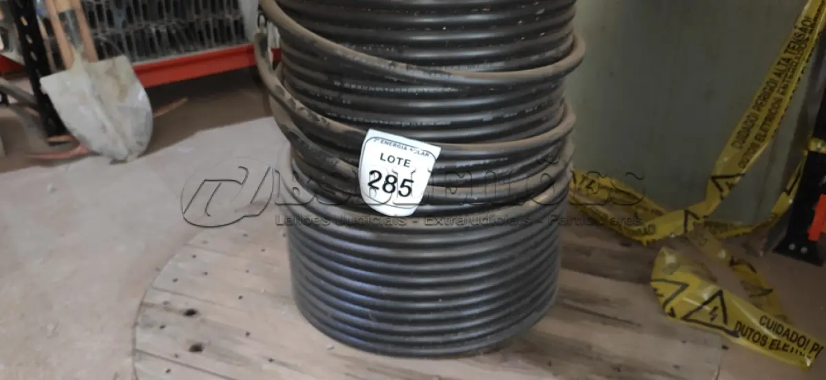 LOTE 285 - 115M DE FIO EM ALUMÍNIO ISOLADO PRETO 0,95MM. (NO ESTADO) ATENÇÃO! FAZER A VISITAÇÃO ANTES DE ARREMATAR, NÃO SABEMOS SE FUNCIONA, LEILÃO NÃO TEM GARANTIA E NEM DEVOLUÇÃO, SUJEITO A POSSÍVEIS AVARIAS VISÍVEIS/OCULTAS