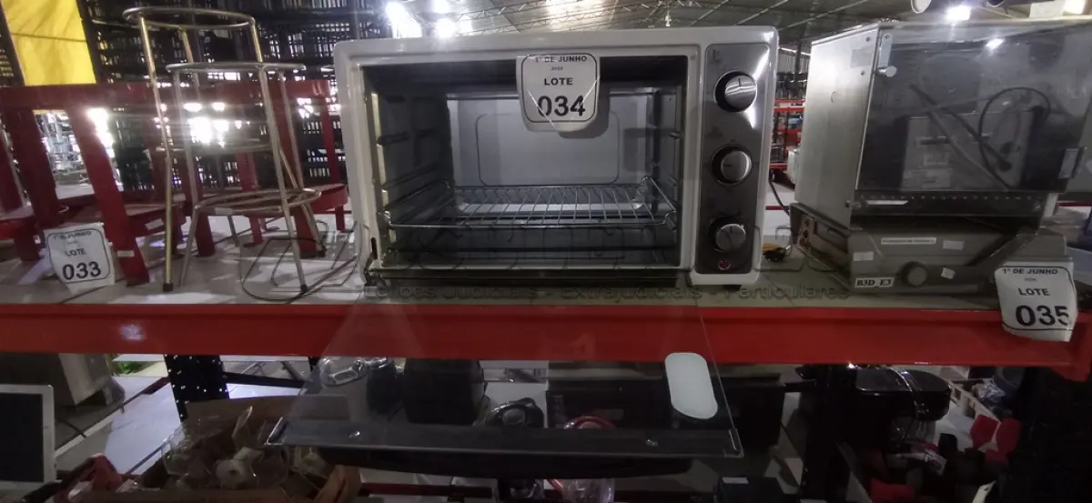 LOTE 034 - 01 FORNO 52L MODELO GRAND FAMILLY MARCA MONDIAL. (NO ESTADO) ATENÇÃO! FAZER A VISITAÇÃO ANTES DE ARREMATAR, NÃO SABEMOS SE FUNCIONA, LEILÃO NÃO TEM GARANTIA E NEM DEVOLUÇÃO, SUJEITO A POSSÍVEIS AVARIAS VISÍVEIS/OCULTAS E/OU AUSÊNCIA DE COMPONENTES.