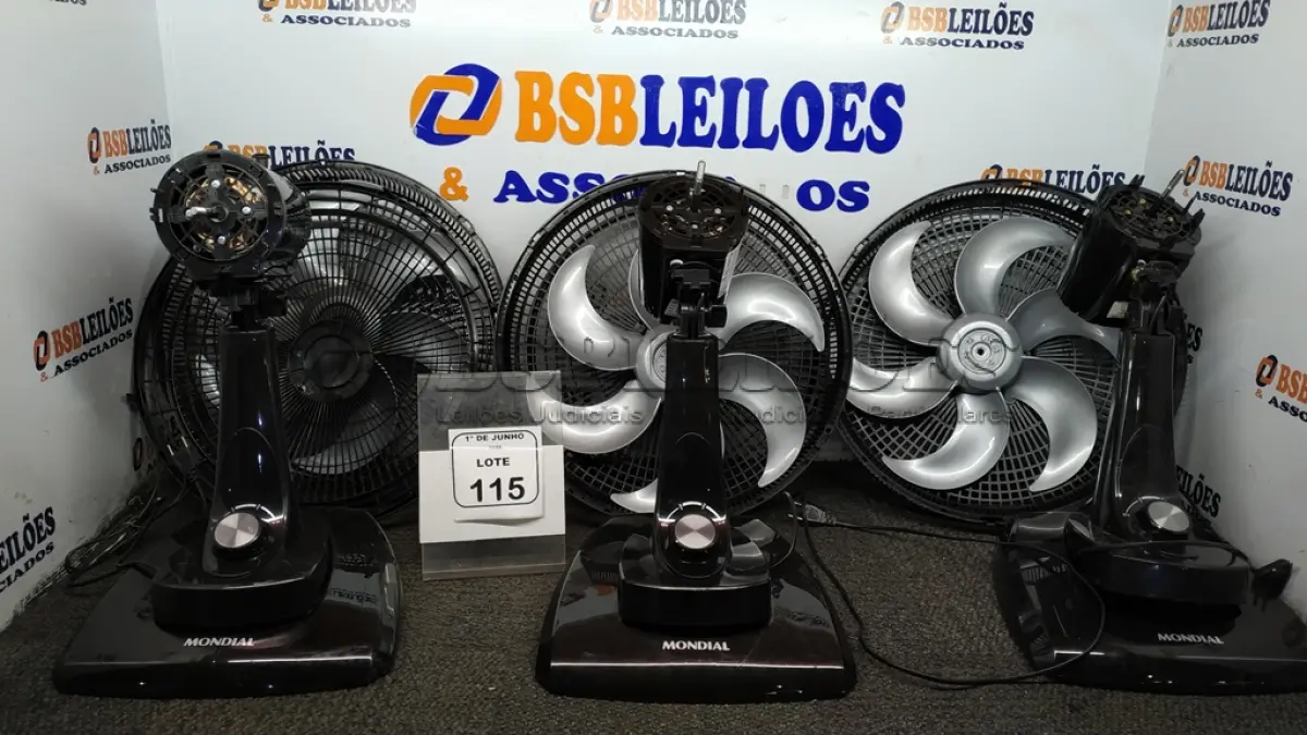LOTE 115 - 03 VENTILADORES 220V MARCA MONDIAL DESMONTADOS INCOMPLETOS. (NO ESTADO) ATENÇÃO! FAZER A VISITAÇÃO ANTES DE ARREMATAR, NÃO SABEMOS SE FUNCIONA, LEILÃO NÃO TEM GARANTIA E NEM DEVOLUÇÃO, SUJEITO A POSSÍVEIS AVARIAS VISÍVEIS/OCULTAS E/OU AUSÊNCIA DE COMPONENTES.