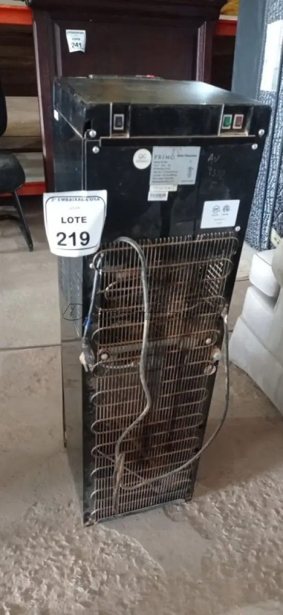 LOTE 219 - 01 BEBEDOURO ELÉTRICO. (NO ESTADO EM QUE SE ENCONTRA. SUJEITO A AVARIAS OCULTAS/VISÍVEIS.) AV9352A