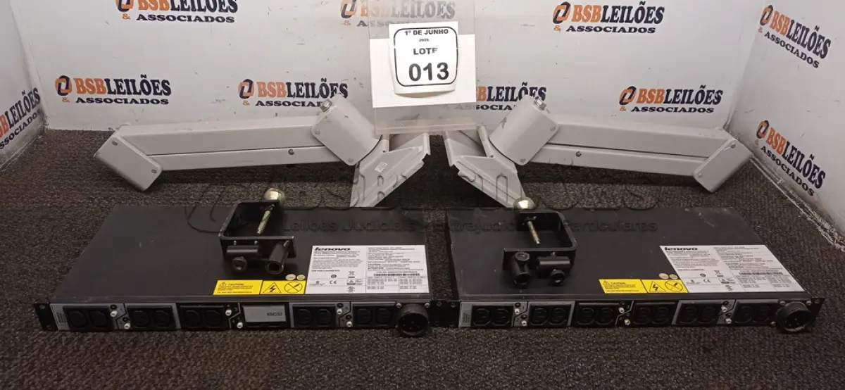 LOTE 013 - 02 BRAÇOS ARTICULÁVEIS PARA MESA COM SUPORTE PARA TELAS, 02 RÉGUAS PARA RACK DE SERVIDORES MARCA LENOVO E 02 GRAMPOS FIXADORES. (NO ESTADO) ATENÇÃO! FAZER A VISITAÇÃO ANTES DE ARREMATAR, NÃO SABEMOS SE FUNCIONA, LEILÃO NÃO TEM GARANTIA E NEM DEVOLUÇÃO, SUJEITO A POSSÍVEIS AVARIAS VISÍVEIS/OCULTAS E/OU AUSÊNCIA DE COMPONENTES.