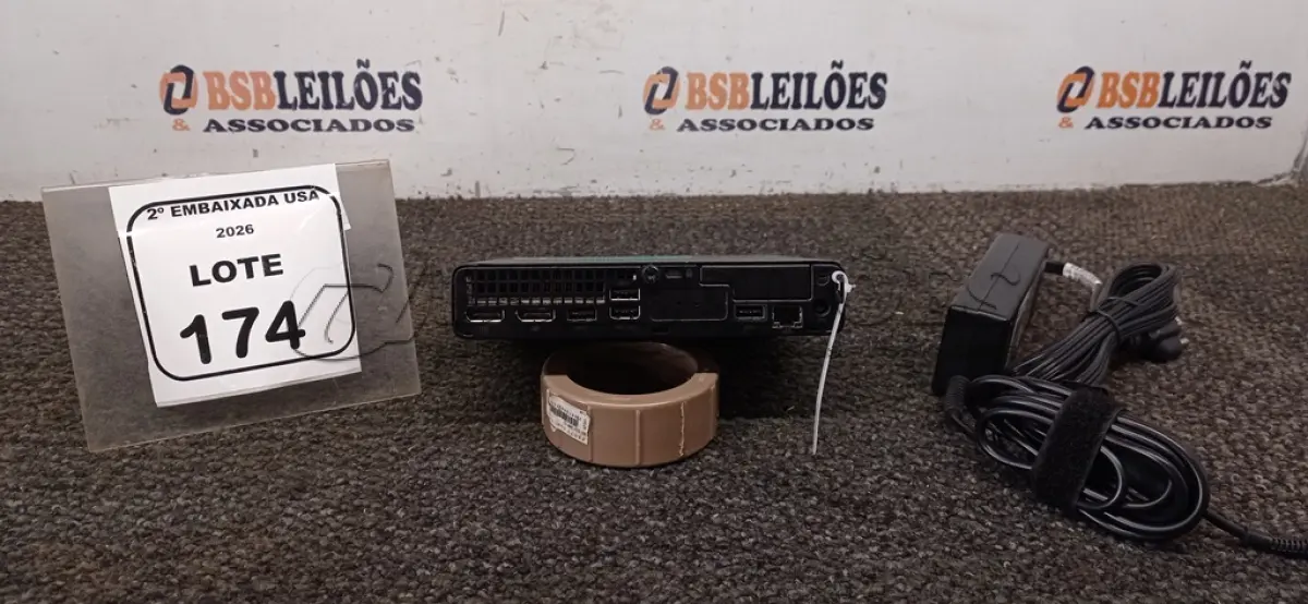 LOTE 174 - 01 CPU SEM MEMÓRIA E HD COM FONTE MARCA HP ELITE DESCK. (NO ESTADO EM QUE SE ENCONTRA. SUJEITO A AVARIAS OCULTAS/VISÍVEIS.) BL9352E