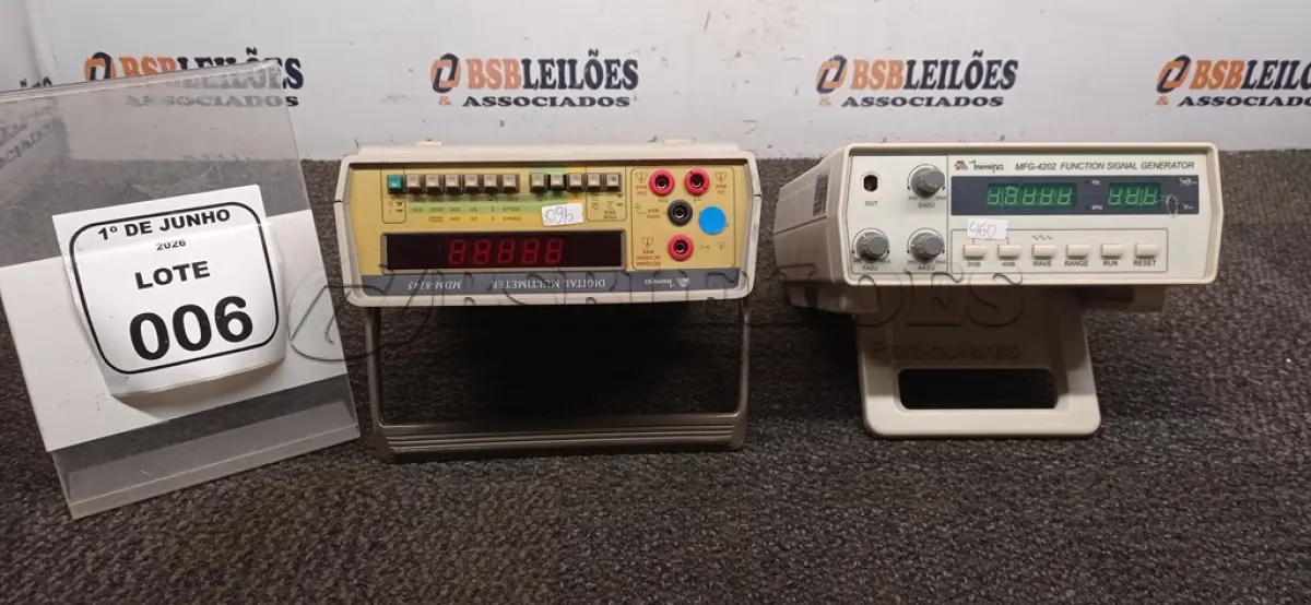 LOTE 006 - 01 MULTÍMETRO ANALÓGICO MODELO MDM-8145 MARCA MINPA E 01 GERADOR DE FUNÇÃO MODELO MFG-4202 MARCA MINIPA. (NO ESTADO) ATENÇÃO! FAZER A VISITAÇÃO ANTES DE ARREMATAR, NÃO SABEMOS SE FUNCIONA, LEILÃO NÃO TEM GARANTIA E NEM DEVOLUÇÃO, SUJEITO A POSSÍVEIS AVARIAS VISÍVEIS/OCULTAS E/OU AUSÊNCIA DE COMPONENTES.