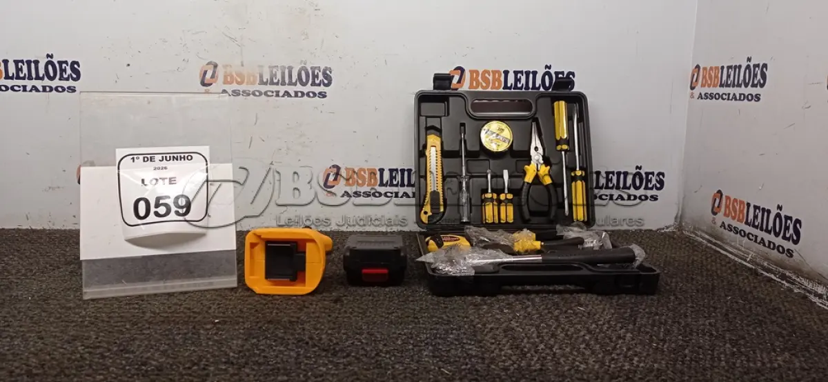 LOTE 059 - 01 TESOURA DE PODA COM BATERIA 48V MARCA OIVIDA E 01 KIT DE FERRAMENTA BÁSICAS MARCA BOMVINK. (NO ESTADO) ATENÇÃO! FAZER A VISITAÇÃO ANTES DE ARREMATAR, NÃO SABEMOS SE FUNCIONA, LEILÃO NÃO TEM GARANTIA E NEM DEVOLUÇÃO, SUJEITO A POSSÍVEIS AVARIAS VISÍVEIS/OCULTAS E/OU AUSÊNCIA DE COMPONENTES.