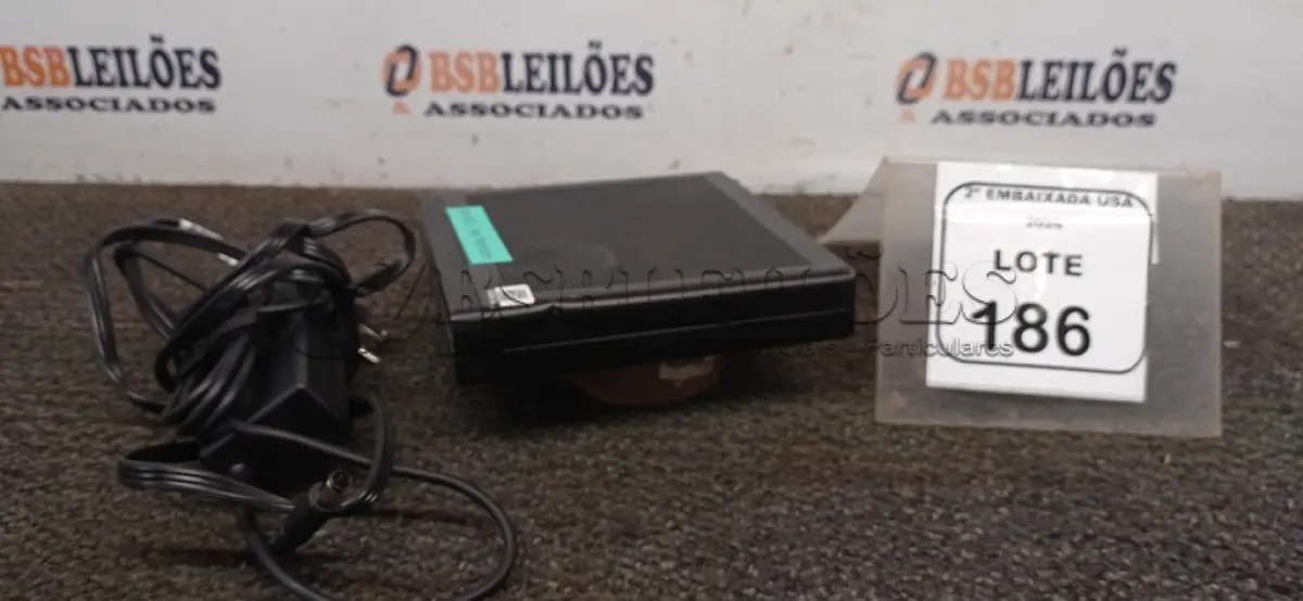 LOTE 186 - 01 CPU SEM MEMÓRIA E HD COM FONTE MARCA HP ELITE DESK. NO ESTADO EM QUE SE ENCONTRA. SUJEITO A AVARIAS OCULTAS/VISÍVEIS.) BM0675L