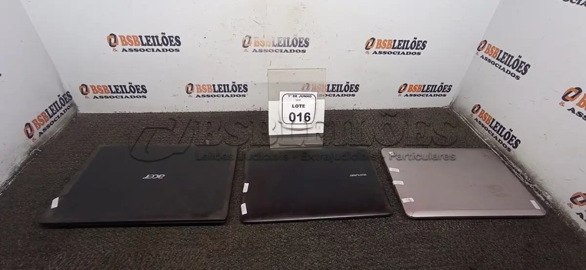 LOTE 016 - 03 NOTEBOOKS DE MARCAS E MODELOS DIVERSOS. (NO ESTADO) ATENÇÃO! FAZER A VISITAÇÃO ANTES DE ARREMATAR, NÃO SABEMOS SE FUNCIONA, LEILÃO NÃO TEM GARANTIA E NEM DEVOLUÇÃO, SUJEITO A POSSÍVEIS AVARIAS VISÍVEIS/OCULTAS E/OU AUSÊNCIA DE COMPONENTES.