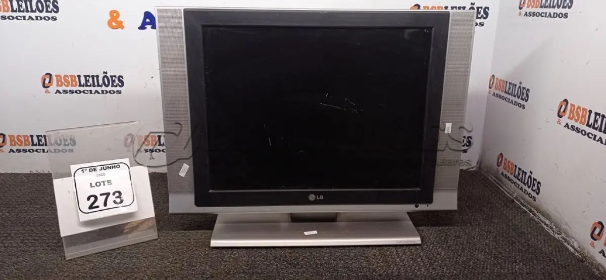 LOTE 273 - 01 TV 20’’ MARCA LG. (NO ESTADO) ATENÇÃO! FAZER A VISITAÇÃO ANTES DE ARREMATAR, NÃO SABEMOS SE FUNCIONA, LEILÃO NÃO TEM GARANTIA E NEM DEVOLUÇÃO, SUJEITO A POSSÍVEIS AVARIAS VISÍVEIS/OCULTAS E/OU AUSÊNCIA DE COMPONENTES.