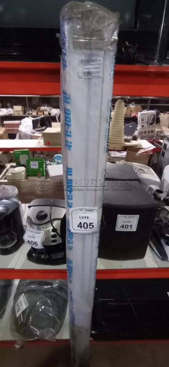 LOTE 405 - 01 PORTA SANFONADA PVC DE 0,86X2,10 NA COR BRANCA MARCA PLASTILIT. (NO ESTADO) ATENÇÃO! FAZER A VISITAÇÃO ANTES DE ARREMATAR, NÃO SABEMOS SE FUNCIONA, LEILÃO NÃO TEM GARANTIA E NEM DEVOLUÇÃO, SUJEITO A POSSÍVEIS AVARIAS VISÍVEIS/OCULTAS E/OU AUSÊNCIA DE COMPONENTES.