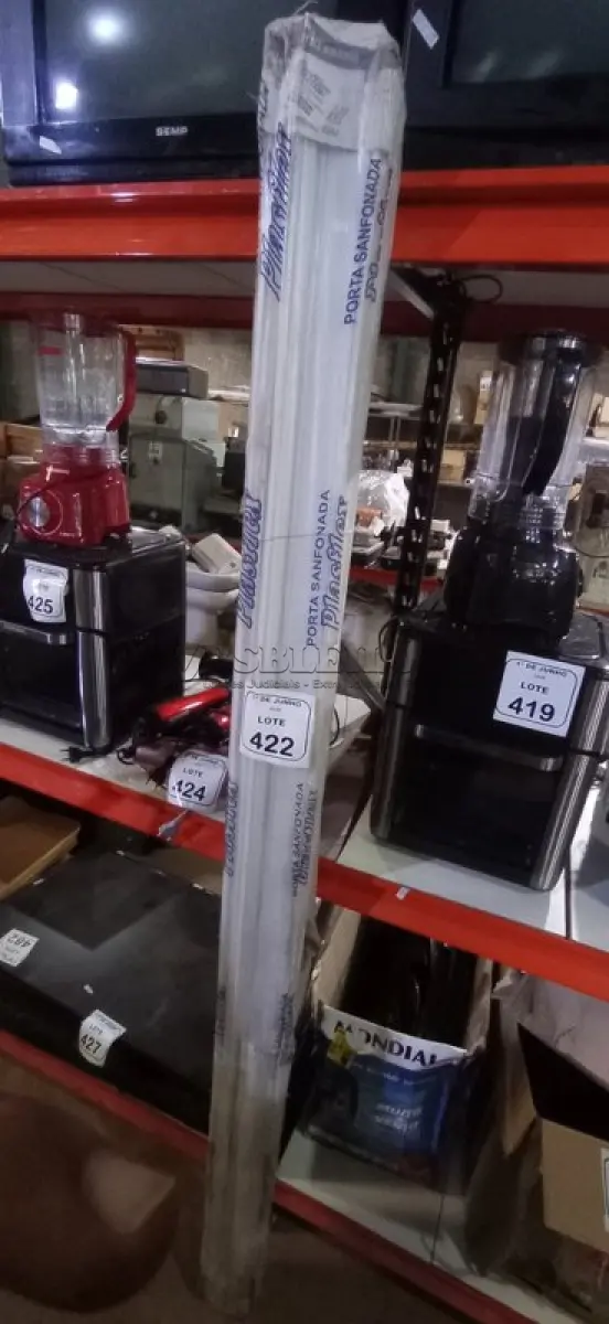 LOTE 422 - 01 PORTA SANFONADA PVC DE 0,86X2,10 NA COR BRANCA MARCA PLASTILIT. (NO ESTADO) ATENÇÃO! FAZER A VISITAÇÃO ANTES DE ARREMATAR, NÃO SABEMOS SE FUNCIONA, LEILÃO NÃO TEM GARANTIA E NEM DEVOLUÇÃO, SUJEITO A POSSÍVEIS AVARIAS VISÍVEIS/OCULTAS E/OU AUSÊNCIA DE COMPONENTES.