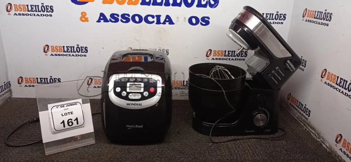 LOTE 161 - 01 PANIFICADORA MODELO MASTER BREAD 220V MARCA MONDIAL E 01 BATEDEIRA PLANETÁRIA 220V MARCA MONDIAL. (NO ESTADO) ATENÇÃO! FAZER A VISITAÇÃO ANTES DE ARREMATAR, NÃO SABEMOS SE FUNCIONA, LEILÃO NÃO TEM GARANTIA E NEM DEVOLUÇÃO, SUJEITO A POSSÍVEIS AVARIAS VISÍVEIS/OCULTAS E/OU AUSÊNCIA DE COMPONENTES.