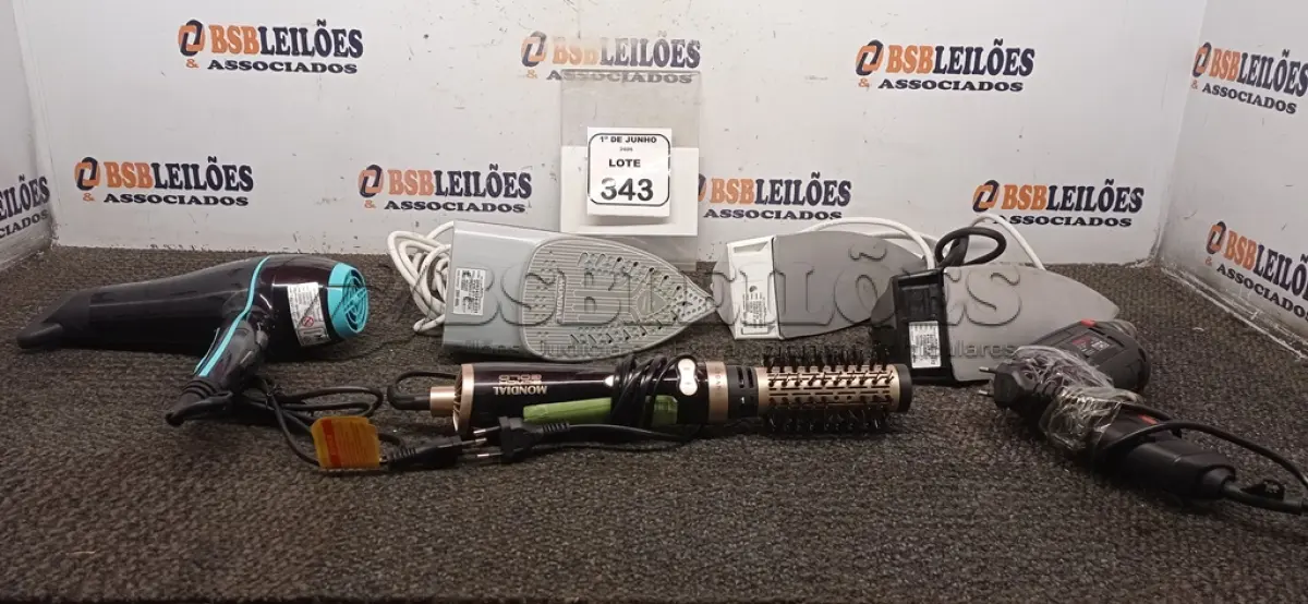LOTE 343 - 03 FERROS DE PASSAR MODELOS DIVERSOS MARCA MONDIAL, 01 SECADOR DE CABELO, 01 ESCOVA DE CABELO ELÉTRICA E 01 FURADEIRA 220V MARCA MONDIAL. (NO ESTADO) ATENÇÃO! FAZER A VISITAÇÃO ANTES DE ARREMATAR, NÃO SABEMOS SE FUNCIONA, LEILÃO NÃO TEM GARANTIA E NEM DEVOLUÇÃO, SUJEITO A POSSÍVEIS AVARIAS VISÍVEIS/OCULTAS E/OU AUSÊNCIA DE COMPONENTES.