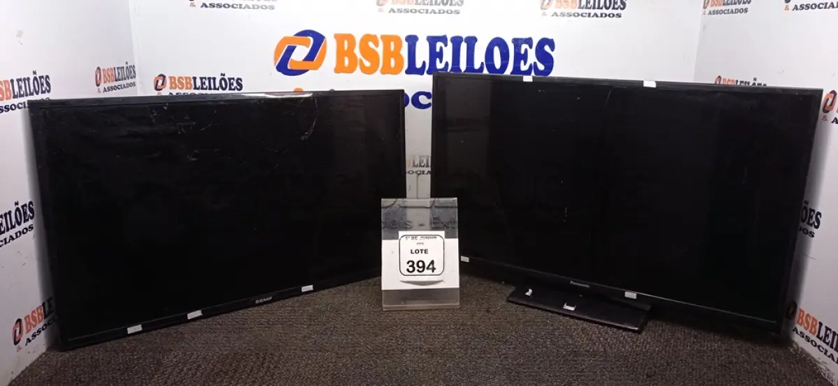 LOTE 394 - 01 TV 35’’ MARCA PANASONIC E 01 TV 32’’ MARCA SEMP PARA RETIRADA DE PEÇAS. (NO ESTADO) ATENÇÃO! FAZER A VISITAÇÃO ANTES DE ARREMATAR, NÃO SABEMOS SE FUNCIONA, LEILÃO NÃO TEM GARANTIA E NEM DEVOLUÇÃO, SUJEITO A POSSÍVEIS AVARIAS VISÍVEIS/OCULTAS E/OU AUSÊNCIA DE COMPONENTES.