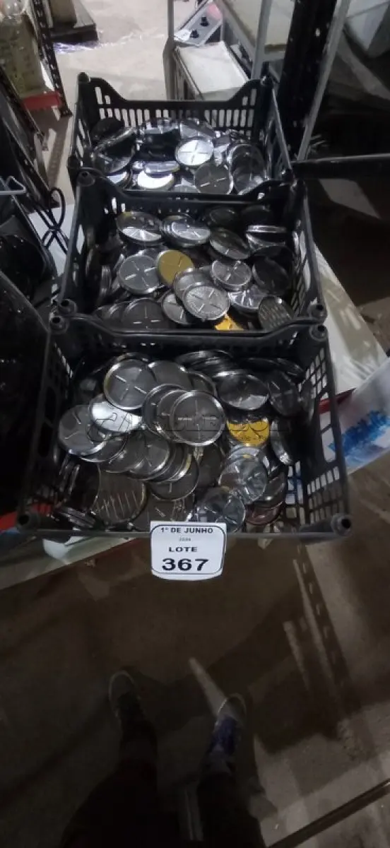 LOTE 367 - 01 LOTE COM GRANDE QUANTIDADE DE PORTA COPOS EM INOX. (NO ESTADO) ATENÇÃO! FAZER A VISITAÇÃO ANTES DE ARREMATAR, NÃO SABEMOS SE FUNCIONA, LEILÃO NÃO TEM GARANTIA E NEM DEVOLUÇÃO, SUJEITO A POSSÍVEIS AVARIAS VISÍVEIS/OCULTAS E/OU AUSÊNCIA DE COMPONENTES.