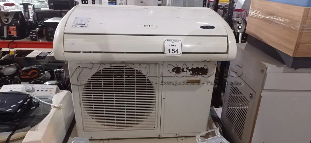 LOTE 154 - 01 CONDENSADORA MODELO BI SPLIT DE 9.000 BTU MARCA GREE E 01 EVAPORADORA DE 24.000 BTU. (NO ESTADO) ATENÇÃO! FAZER A VISITAÇÃO ANTES DE ARREMATAR, NÃO SABEMOS SE FUNCIONA, LEILÃO NÃO TEM GARANTIA E NEM DEVOLUÇÃO, SUJEITO A POSSÍVEIS AVARIAS VISÍVEIS/OCULTAS E/OU AUSÊNCIA DE COMPONENTES.