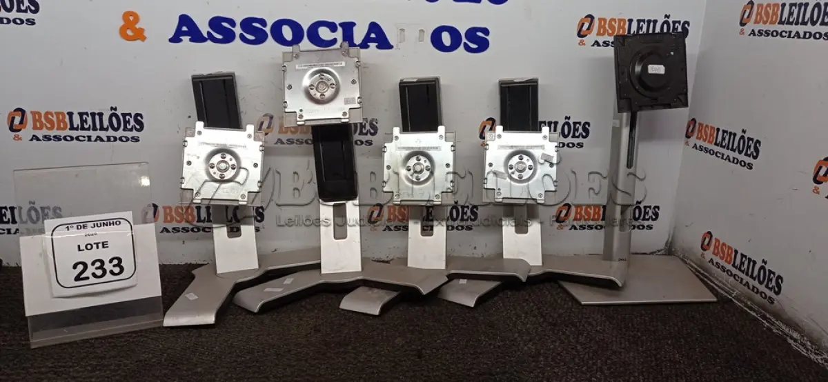 LOTE 233 - 05 BASES DE CPU. (NO ESTADO) ATENÇÃO! FAZER A VISITAÇÃO ANTES DE ARREMATAR, NÃO SABEMOS SE FUNCIONA, LEILÃO NÃO TEM GARANTIA E NEM DEVOLUÇÃO, SUJEITO A POSSÍVEIS AVARIAS VISÍVEIS/OCULTAS E/OU AUSÊNCIA DE COMPONENTES.