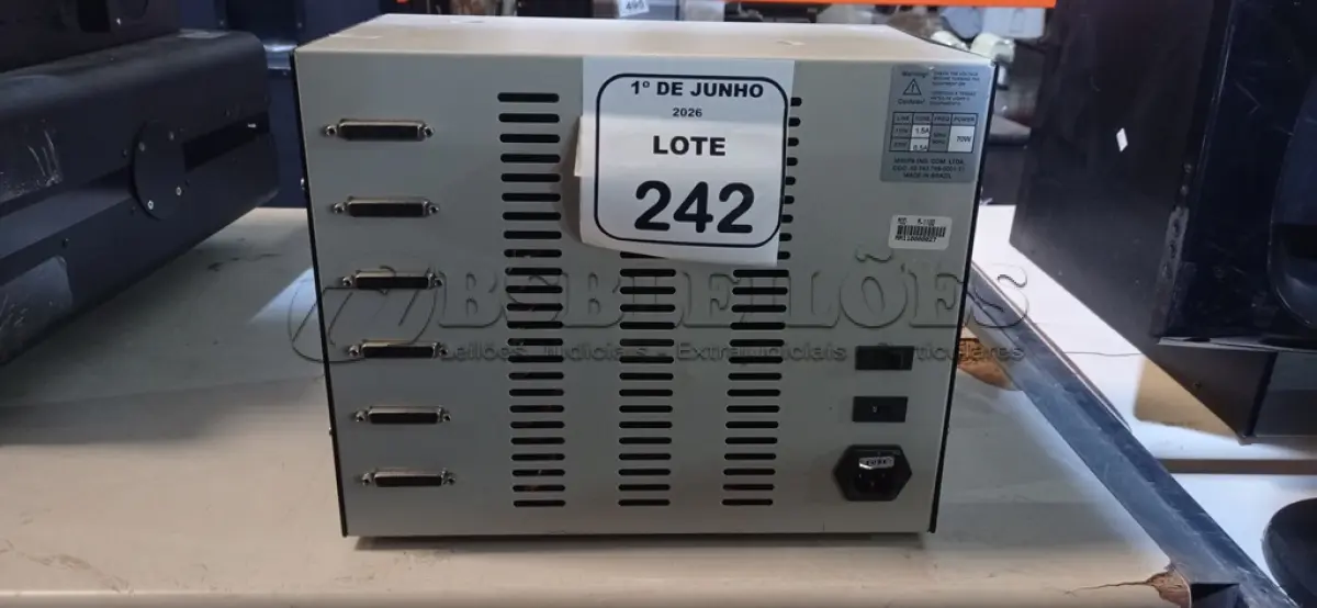 LOTE 242 - 01 CONSOLE DE TREINAMENTO DIDÁTICO DE ELETRICIDADE MODELO SD-1100M MARCA MINIPA. (NO ESTADO) ATENÇÃO! FAZER A VISITAÇÃO ANTES DE ARREMATAR, NÃO SABEMOS SE FUNCIONA, LEILÃO NÃO TEM GARANTIA E NEM DEVOLUÇÃO, SUJEITO A POSSÍVEIS AVARIAS VISÍVEIS/OCULTAS E/OU AUSÊNCIA DE COMPONENTES.