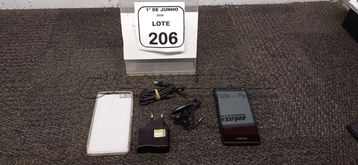LOTE 206 - 01 SMARTPHONE MODELO TWIST 3 MARCA POSITIVO. (NO ESTADO) ATENÇÃO! FAZER A VISITAÇÃO ANTES DE ARREMATAR, NÃO SABEMOS SE FUNCIONA, LEILÃO NÃO TEM GARANTIA E NEM DEVOLUÇÃO, SUJEITO A POSSÍVEIS AVARIAS VISÍVEIS/OCULTAS E/OU AUSÊNCIA DE COMPONENTES.