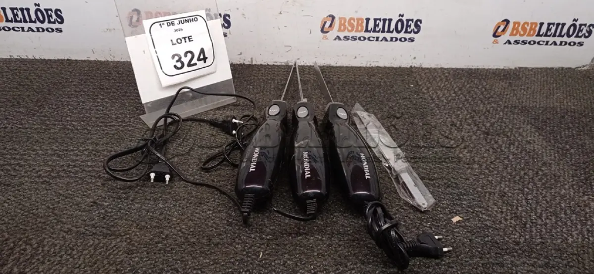 LOTE 324 - 03 FACAS ELÉTRICAS 220V MARCA MONDIAL. (NO ESTADO) ATENÇÃO! FAZER A VISITAÇÃO ANTES DE ARREMATAR, NÃO SABEMOS SE FUNCIONA, LEILÃO NÃO TEM GARANTIA E NEM DEVOLUÇÃO, SUJEITO A POSSÍVEIS AVARIAS VISÍVEIS/OCULTAS E/OU AUSÊNCIA DE COMPONENTES.