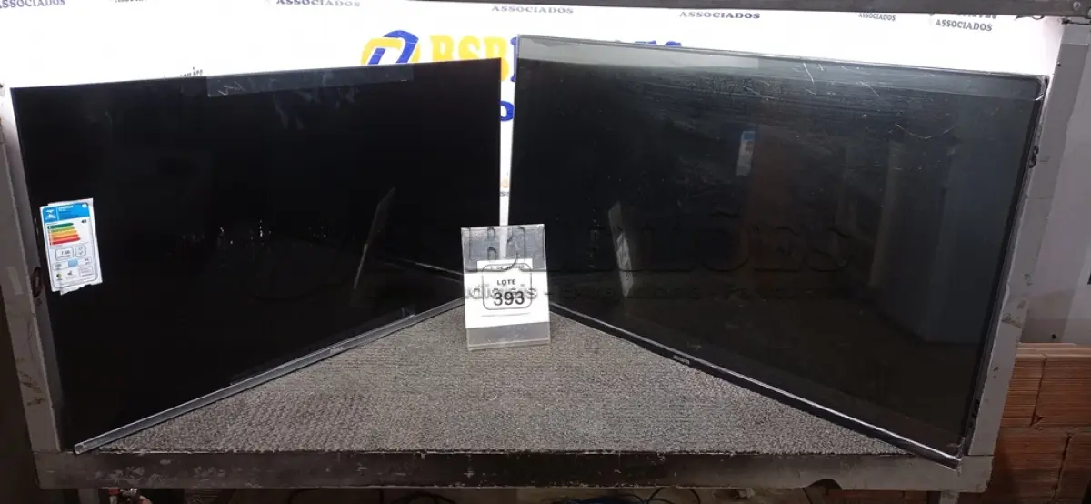 LOTE 393 - 01 TV 40’’ MARCA PHILCO E 01 TV 43’’ MARCA AIWA. (NO ESTADO) ATENÇÃO! FAZER A VISITAÇÃO ANTES DE ARREMATAR, NÃO SABEMOS SE FUNCIONA, LEILÃO NÃO TEM GARANTIA E NEM DEVOLUÇÃO, SUJEITO A POSSÍVEIS AVARIAS VISÍVEIS/OCULTAS E/OU AUSÊNCIA DE COMPONENTES.